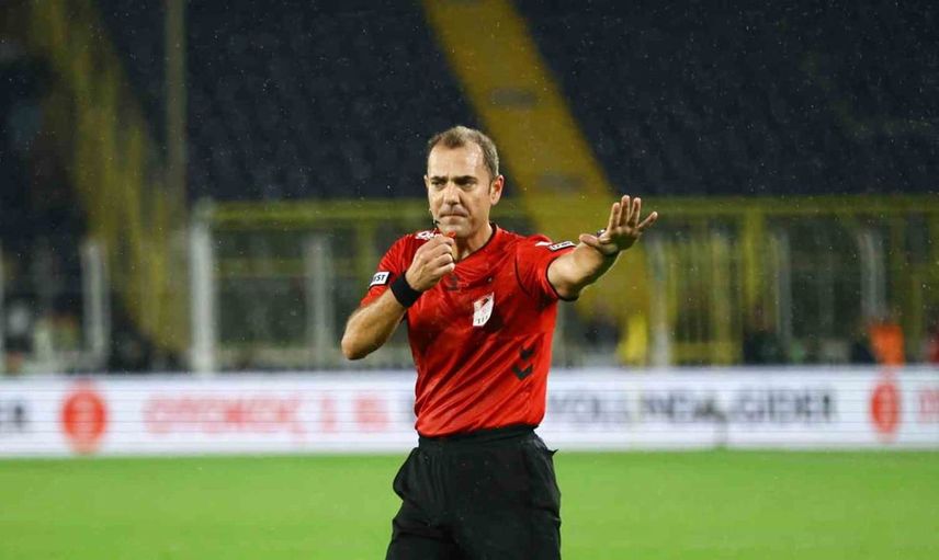 Fenerbahçe, Alanyaspor karşısında ilk yarıyı önde kapattı