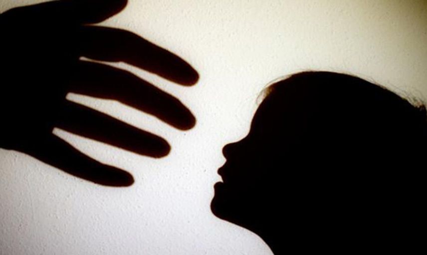 12 Yaşındaki Çocuğa Şantajla Cinsel İstismarda Bulundular
