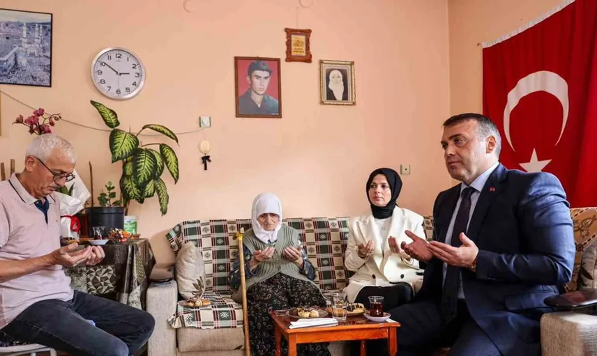 Vali Sözer, şehit ailesine destek ziyaretinde bulundu