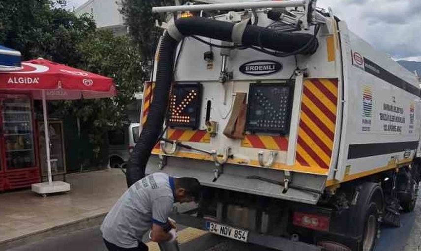 Marmaris'te yağış öncesi su baskınlarına karşı temizlik seferberliği
