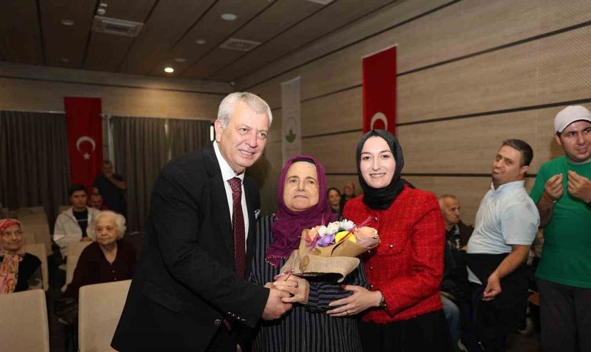 Osmangazi'de dünya yaşlılar günü'nde müzik dolu bir etkinlik gerçekleşti
