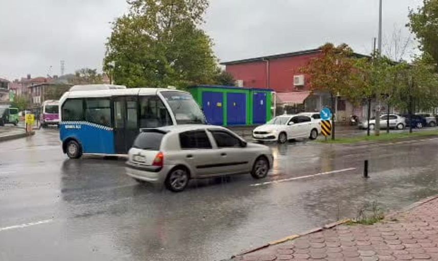 Karasu'da sel felaketi: Hasar tespit çalışmaları sürüyor