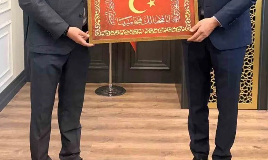 Edremit'te kaymakam ziyaretleri devam ediyor: AK Parti teşkilatı başarı diledi