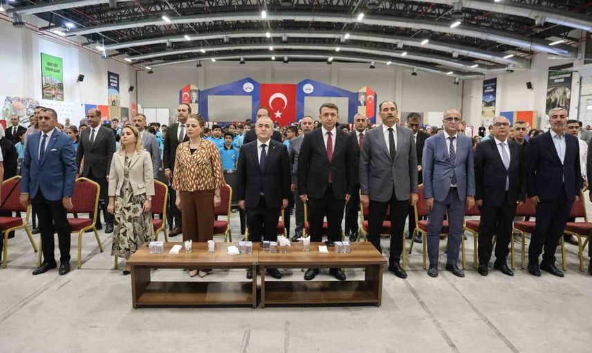 Elazığ'da bilim şenliğine yoğun ilgi: 41 atölye ve çeşitli etkinlikler