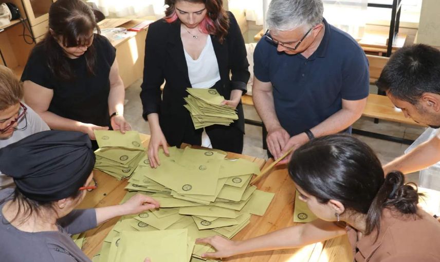 14 Mayıs seçimlerini doğru tahmin etmişti: Gündem olan isimden ikinci tur senaryosu