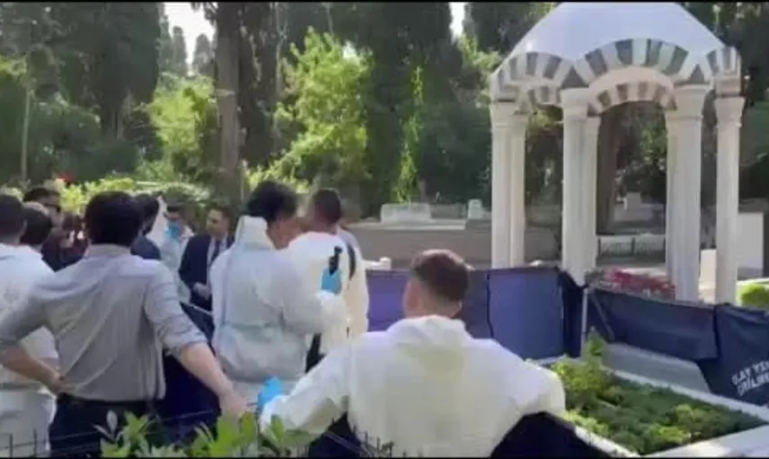 Arif Ahmet Denizolgun'un naaşı feth-i kabir sonrası mezara yerleştirildi
