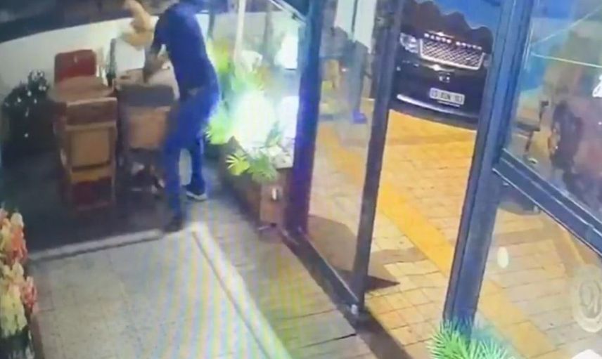 Sopayla saldırıya uğrayan kafe sahibi detayları paylaştı