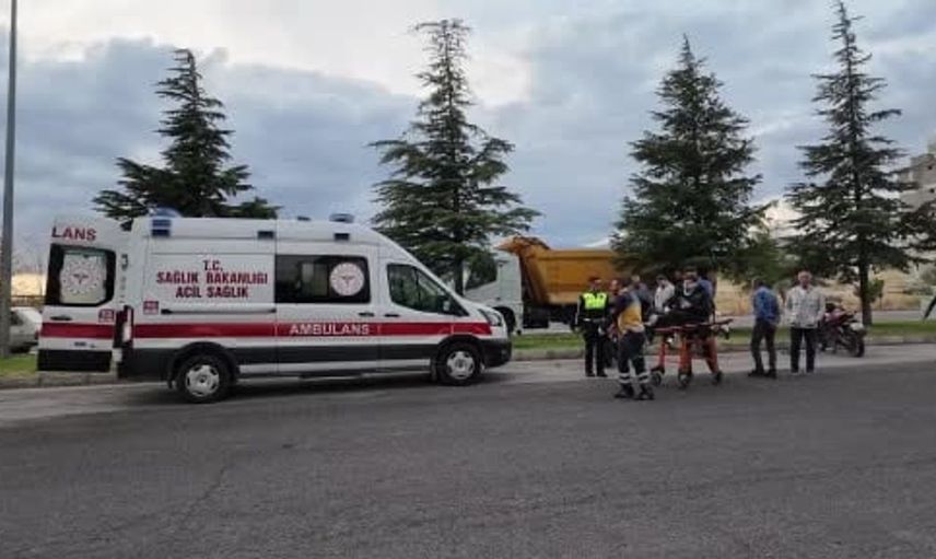 Niğde'de motosiklet kazası: İki sürücü hastaneye kaldırıldı
