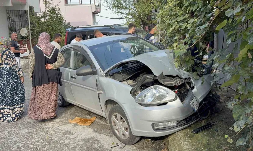 Samsun'da 4 aracın karıştığı zincirleme kaza maddi hasara yol açtı