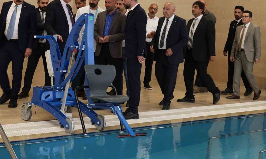 Ağrı'da sağlık yatırımları denetlendi: Vali Bozkurt hizmetleri yerinde inceledi