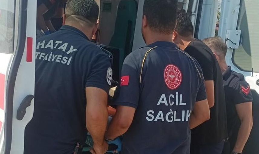 Hatay'da trafik kazasında iki kişi yaralandı