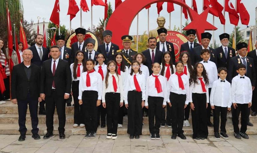 Cumhuriyet’in 103. yılı Kahta’da coşkuyla kutlandı
