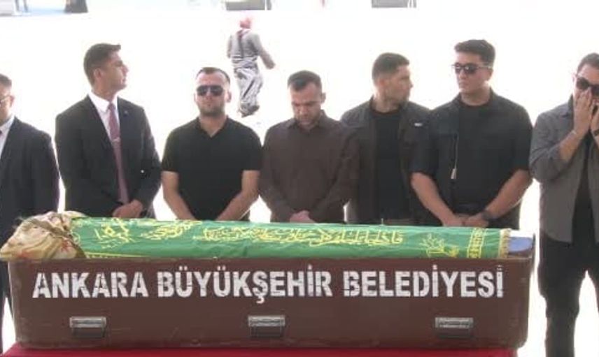 Alpaslan Kavaklıoğlu’nun vefat eden eşi ebediyete uğurlandı