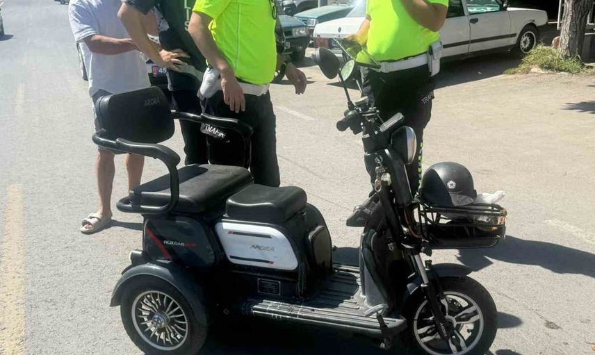 Kula'da elektrikli bisiklet kazası: 58 yaşındaki sürücünün durumu ciddiyetini koruyor