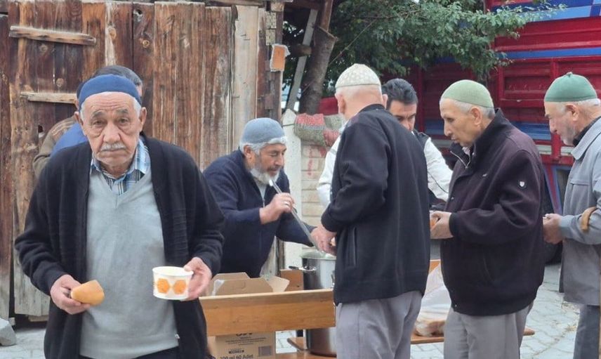 Tavşanlı'da gaziler günü etkinliği duygusal anlarla kutlandı