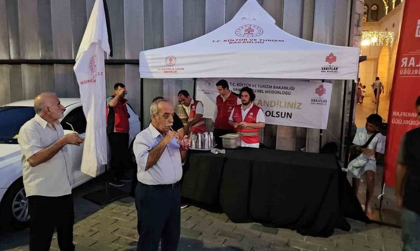 İstanbul'da Mevlid Kandili coşkuyla kutlandı