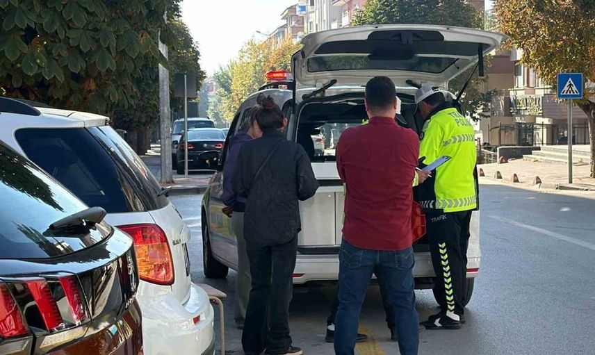 Bolu'da motosiklet ile otomobil çarpıştı: Yaralı var
