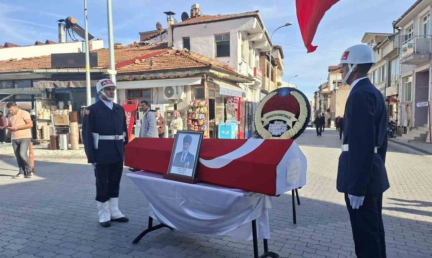 Kıbrıs gazisi mehmet şener, son yolculuğuna dualarla uğurlandı