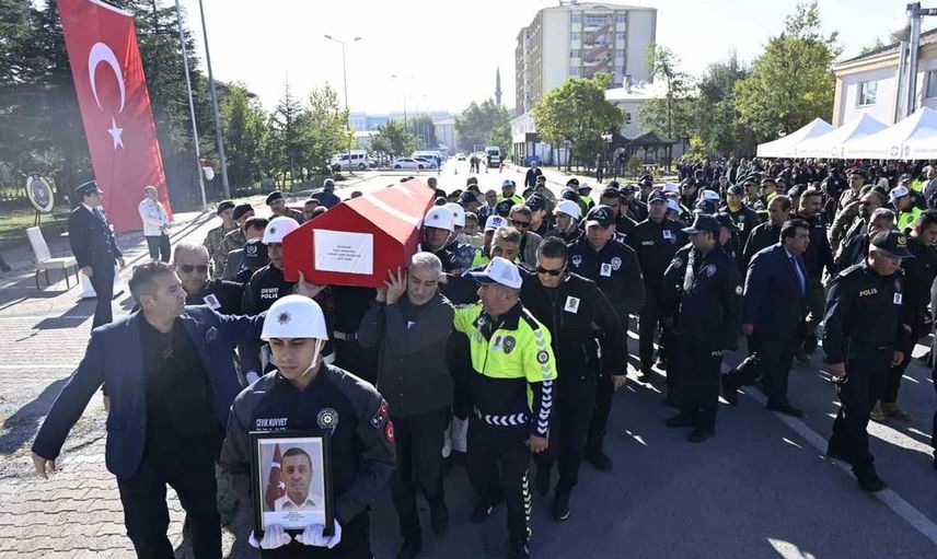 Kayseri'de görevli polis memuruna son veda: Tören ile uğurlandı
