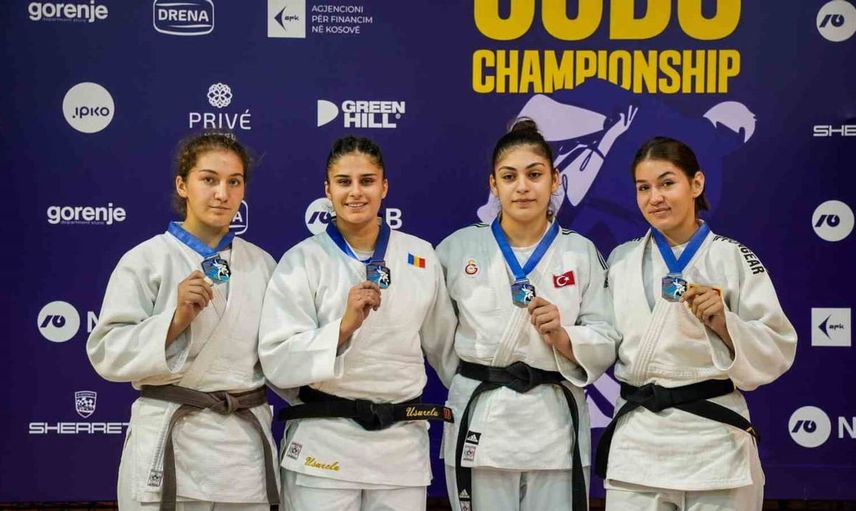 Hira Nur Turgut, Balkan Şampiyonası'nda madalyalarla döndü