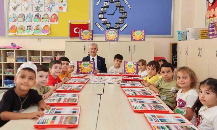 Şahinbey Belediyesi'nden öğrencilere yeni eğitim yılı hediyesi