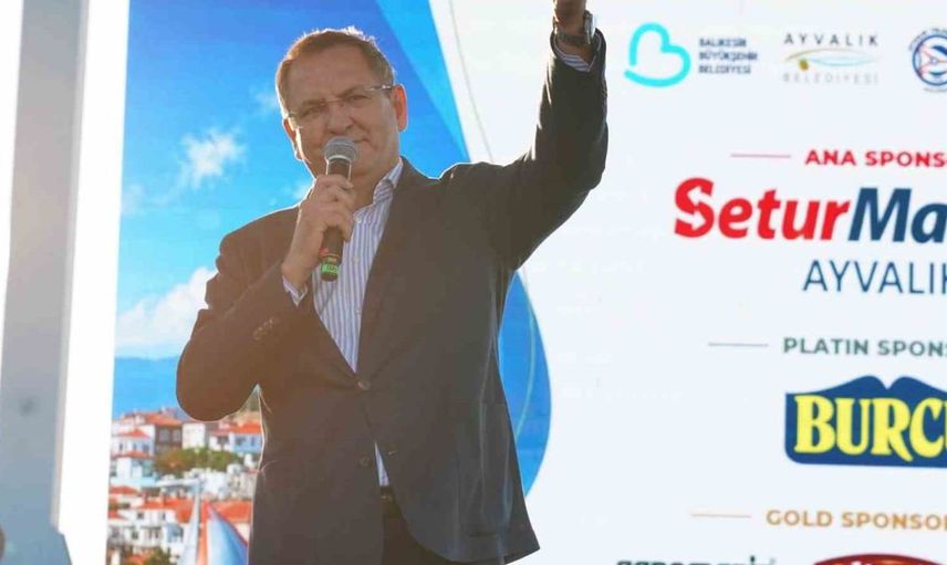 Ayvalık yat yarışı deniz tutkunlarını buluşturdu