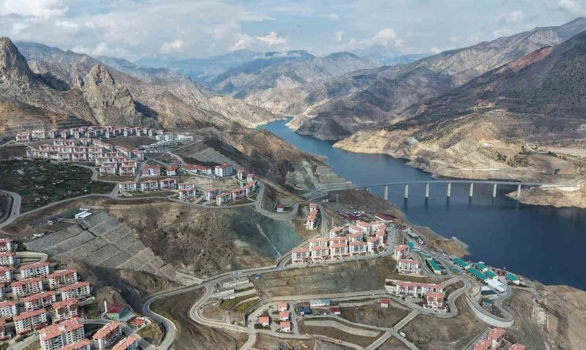 Yusufeli Barajı, enerji üretimiyle Türkiye ekonomisine önemli katkı sağlıyor