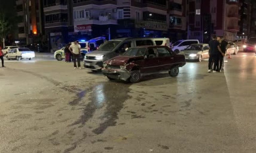 Çorum'da trafik kazasında yardım eden genç alkollü sürücü tarafından darpedildi
