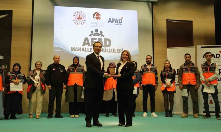 Eskişehir'de afet hazırlığına destek: Gönüllülere belge takdim töreni