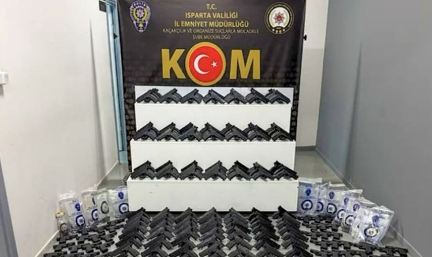Isparta'da düzenlenen silah operasyonunda gözaltı: 165 tabanca ele geçirildi