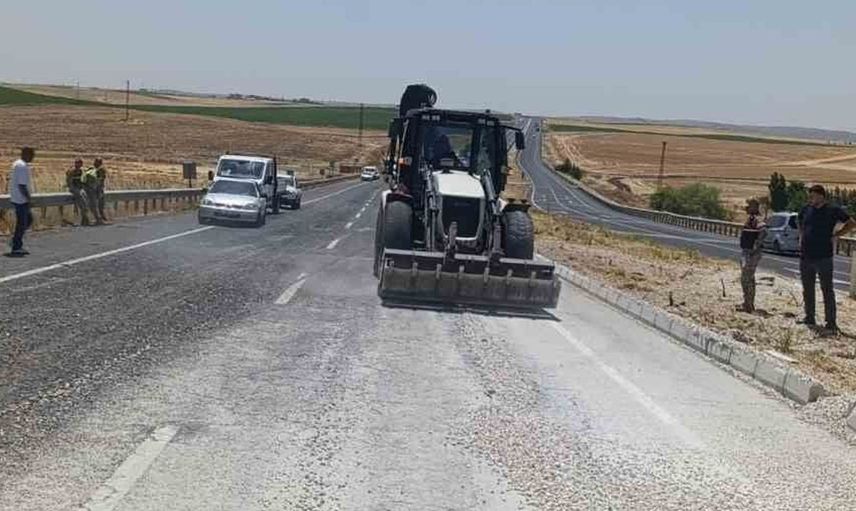 Diyarbakır’da hafriyat kamyonu devrildi: 1 yaralı