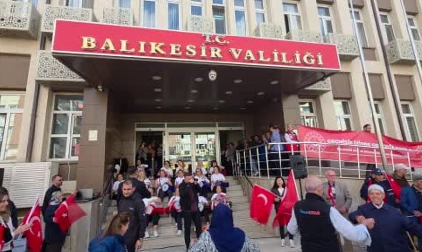 Balıkesir'de dünya yaşlılar günü coşkuyla kutlandı