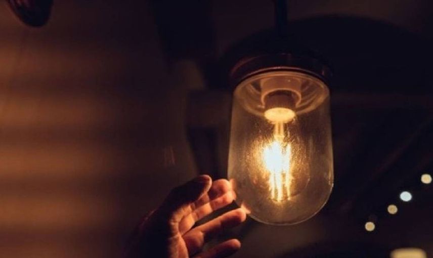 18 Temmuz Sultangazi elektrik kesintisi ne kadar sürecek? İstanbul'da elektrikler ne zaman gelecek? 2022 İstanbul elektrik kesintileri