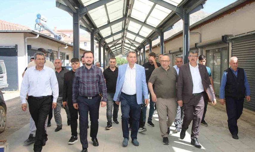 Elazığ'da AK partinin saha çalışmaları devam ediyor
