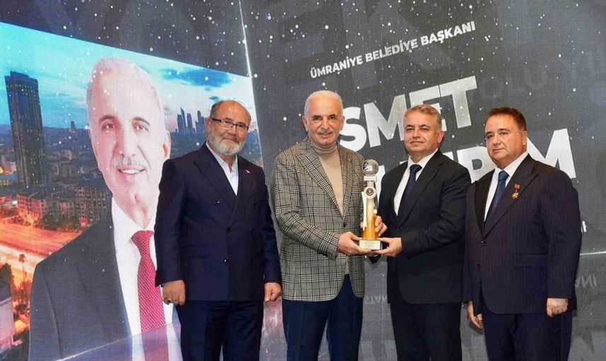 İstanbul'da ödül kazanan başkan: Ümraniye'den İsmet Yıldırım