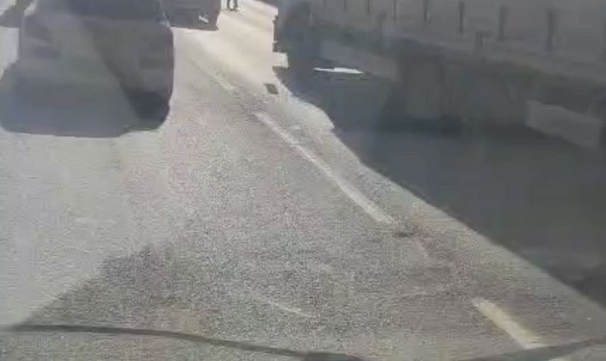 Eskişehir çevreyolunda dev rüzgar türbini kanadı trafik akışını etkiledi