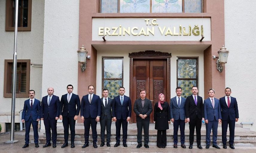 Erzincan'da vali yardımcıları ve kaymakamlarla önemli toplantı yapıldı