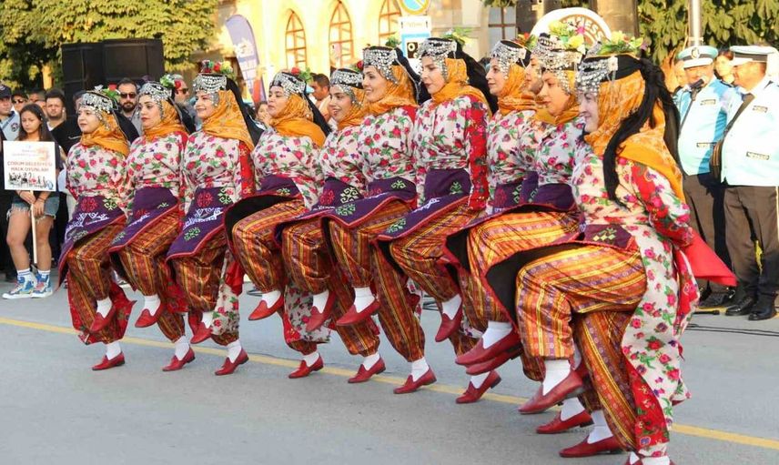 38. uluslararası hitit fuar ve festivali kortej yürüyüşüyle başladı