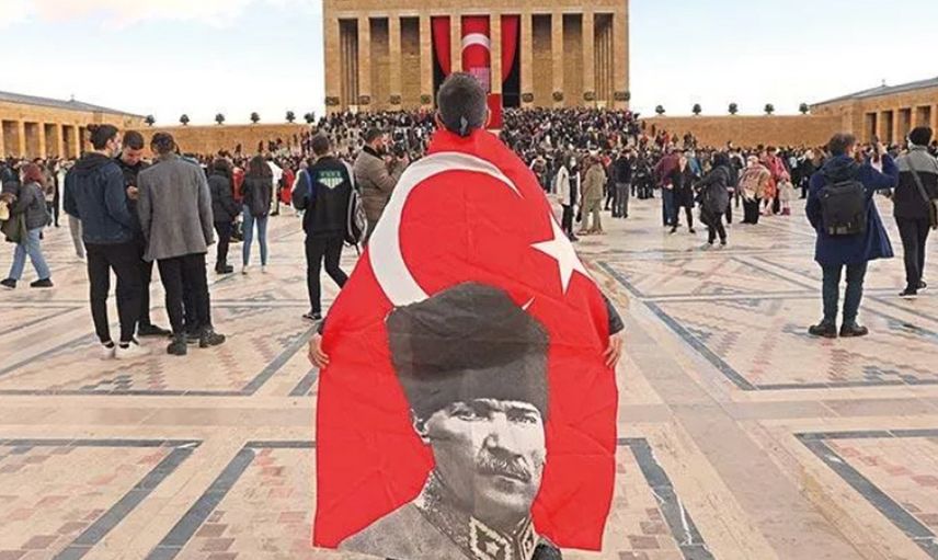 19 Mayıs'ın 103’üncü yıldönümünde Türkiye’nin dört bir yanı kırmızı-beyaz coşkuya büründü