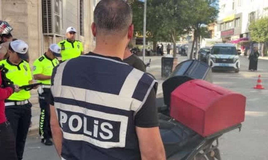 Elazığ'da motosiklet sürücülerine uygulamalı denetim