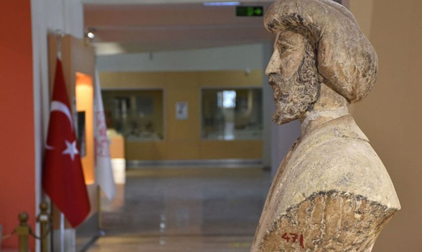 1916 Yapımı Osman Gazi Büst Heykeli Sivas Arkeoloji Müzesi'nde
