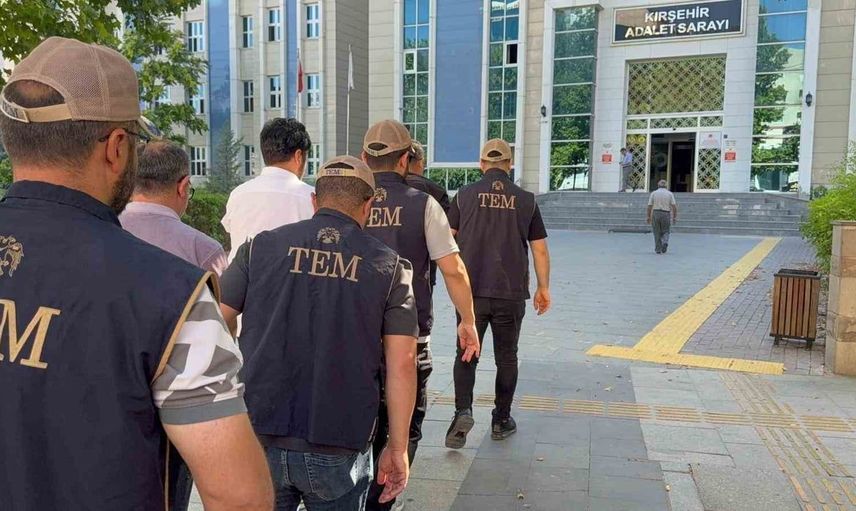 Kırşehir merkezli fetö operasyonunda 8 gözaltı