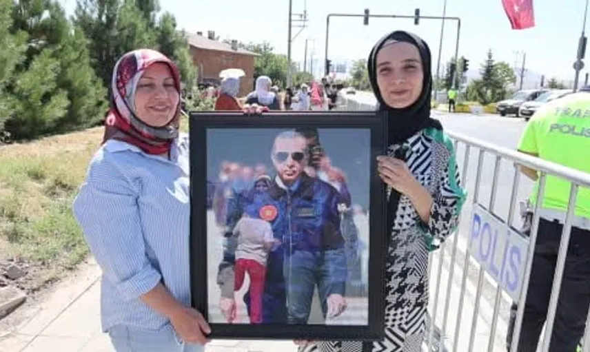 Cumhurbaşkanına özel tablo yaparak mutluluğunu paylaştı