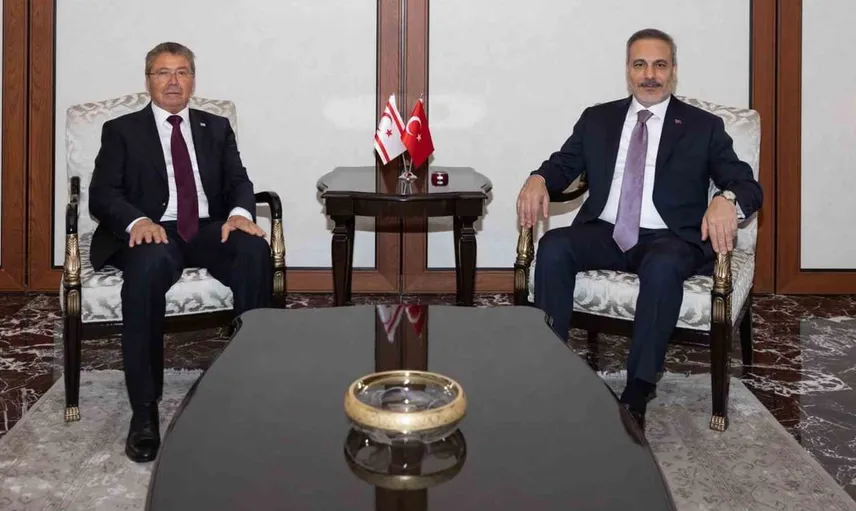 Dışişleri Bakanı Hakan Fidan KKTC Başbakanı Ünal Üstel ile bir araya geldi