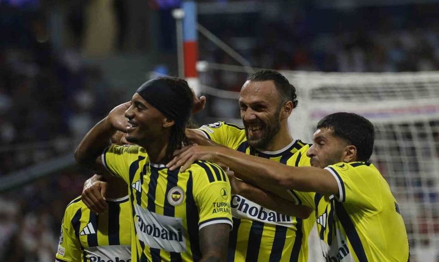 Fenerbahçe, UEFA Şampiyonlar Ligi'nde tarihi bir başarıya imza attı