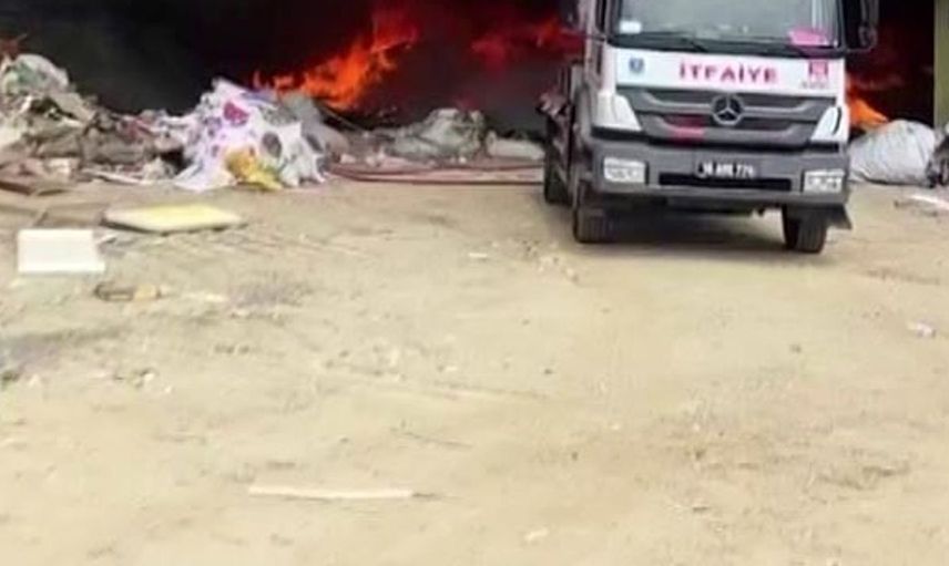 Bursa'da geri dönüşüm tesisinde çıkan yangın paniği