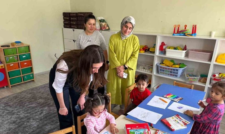 Çavdarhisar kaymakamından anaokuluna anlamlı ziyaret