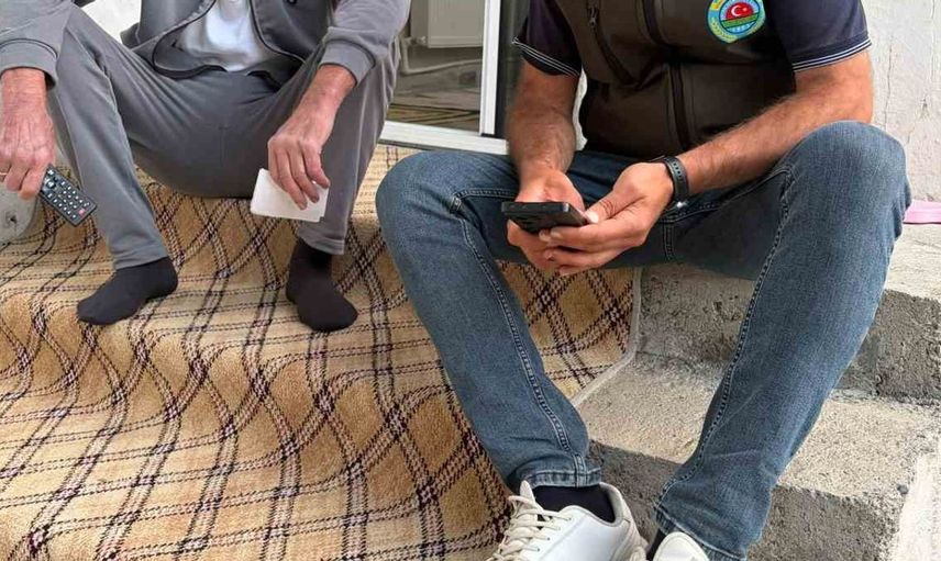 Yaşlı çiftçiye evinde destek: Malazgirt Ziraat Odası'ndan örnek uygulama