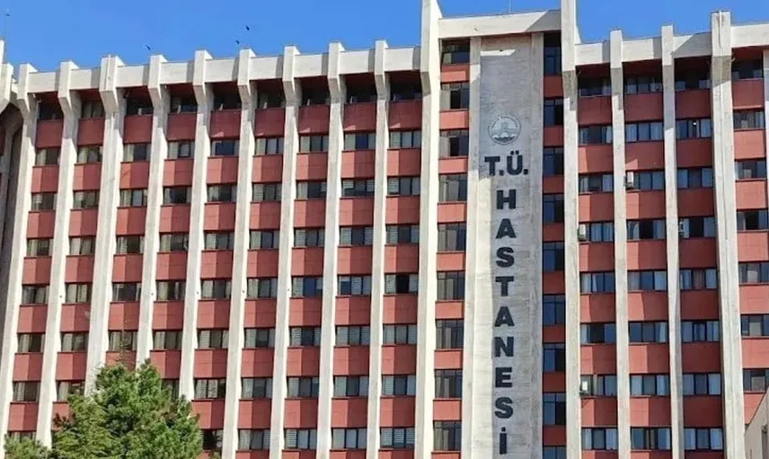 Kolonya içip hastanelik olan şahısın durumu merak ediliyor