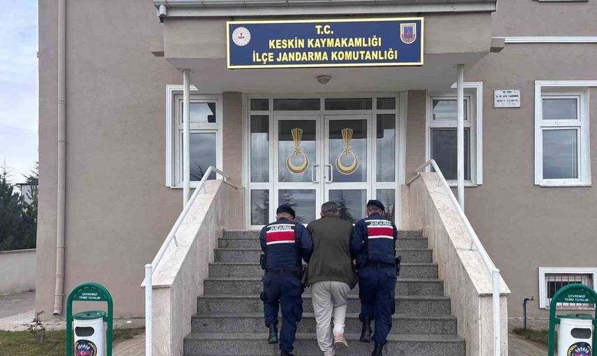 Kırıkkale'de dolandırıcı ve uyuşturucu kullanıcısı iki hükümlü yakalandı